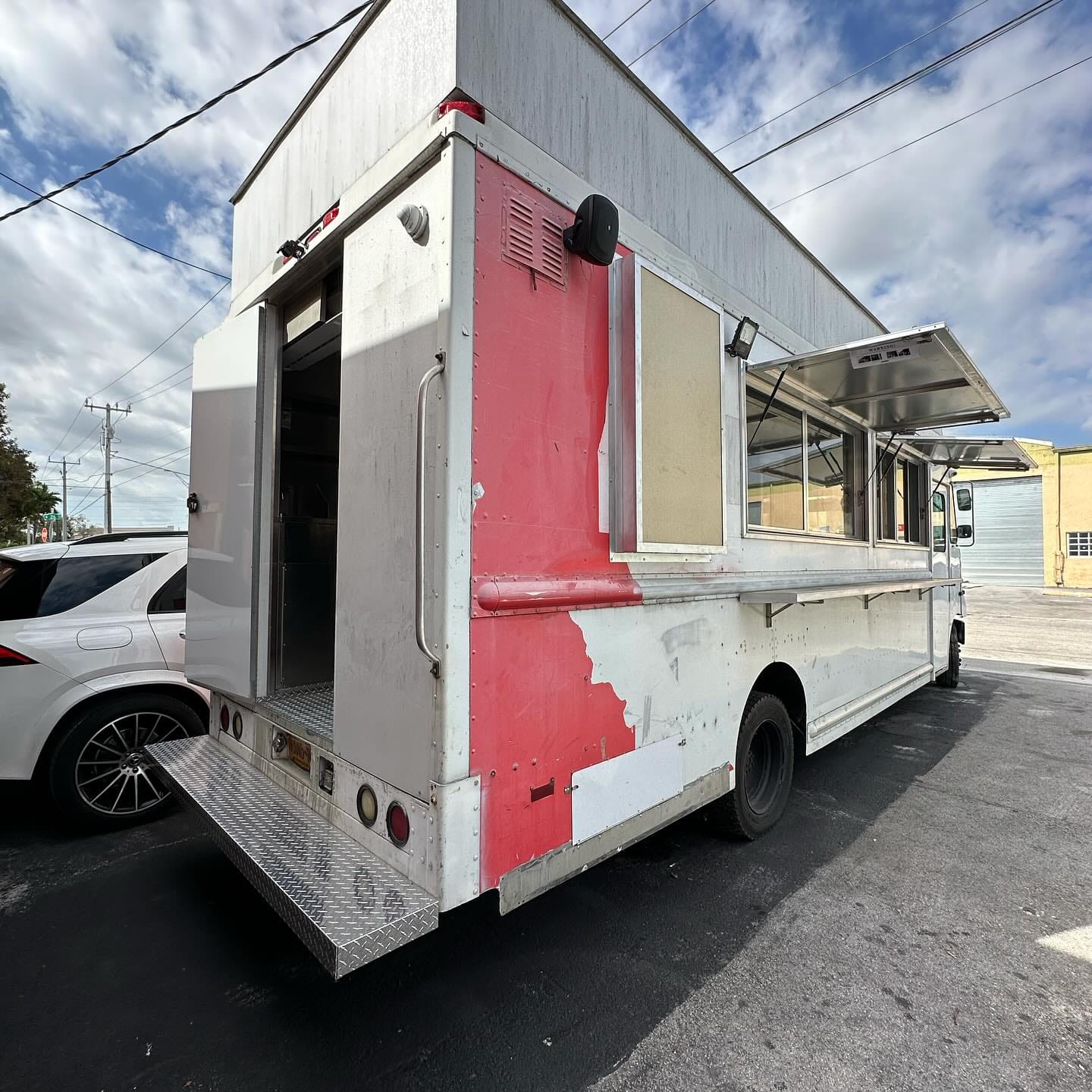 Hibachi Food Truck 03