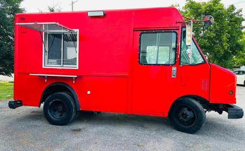 Great condition Little Food Truck For Sale